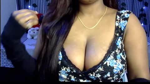 Snapshot of jennysinghaniya chatting on 01/03/25, 01:14 jenny online show from 01/03/25, 01:14