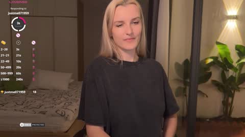 Jen  online show from 12/19/24, 04:35