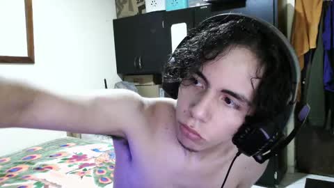 Snapshot of jeod315 chatting on 11/19/25, 01:49 jeod315 online show from 11/19/25, 01:49