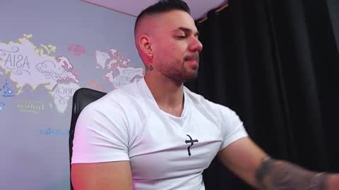 Snapshot of jeremylowe chatting on 11/17/25, 01:39 Jeremy Lowe online show from 11/17/25, 01:39