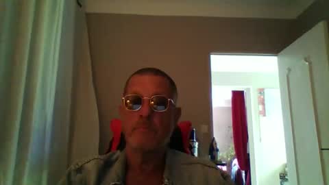 jerflor online show from 10/04/25, 02:04