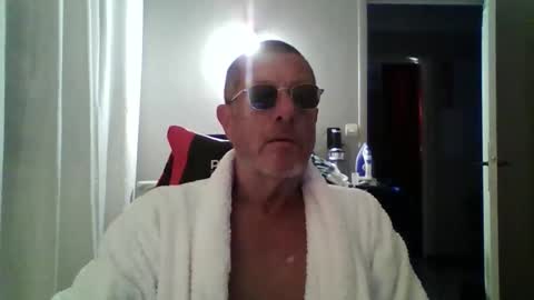 jerflor online show from 10/29/25, 03:58