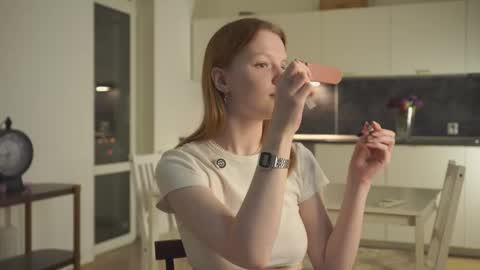 Snapshot of jerrybenear chatting on 10/06/25, 03:20 Molly online show from 10/06/25, 03:20