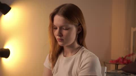 Snapshot of jerrybenear chatting on 10/12/25, 03:11 Molly online show from 10/12/25, 03:11