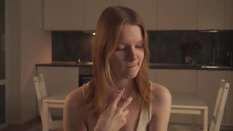 Snapshot of jerrybenear chatting on 10/20/25, 03:12 Molly online show from 10/20/25, 03:12