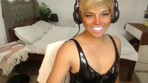 Snapshot of jesie_hot69 chatting on 02/24/25, 01:21 jesie_hot69 online show from 02/24/25, 01:21