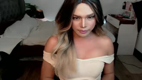 Snapshot of jesie_hot69 chatting on 10/17/25, 05:48 jesie_hot69 online show from 10/17/25, 05:48
