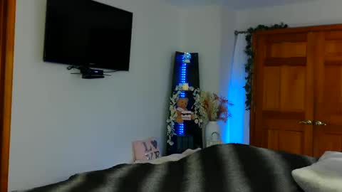 Snapshot of jessabelle_diamond chatting on 12/11/24, 03:26 Jessabelle Diamond online show from 12/11/24, 03:26