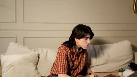 Snapshot of jesse_estrella chatting on 10/08/25, 10:40 Jesee Estrella online show from 10/08/25, 10:40