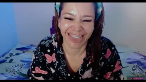 Snapshot of jessi_robertss chatting on 09/18/25, 05:59 jessica online show from 09/18/25, 05:59