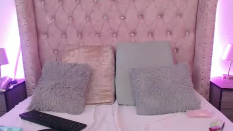 Snapshot of jessica_carter_ chatting on 12/13/24, 08:15 Jessica online show from 12/13/24, 08:15