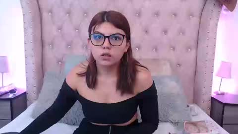 Snapshot of jessica_carter_ chatting on 01/27/25, 05:15 Jessica online show from 01/27/25, 05:15