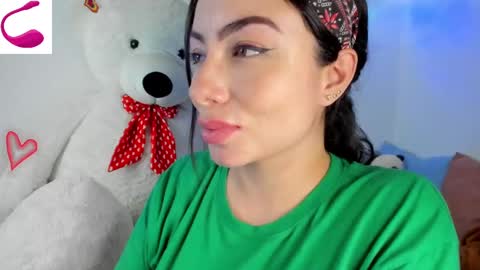 Snapshot of jessica_davis1 chatting on 02/19/25, 05:05 JESS online show from 02/19/25, 05:05