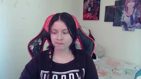 Snapshot of jessica_gomezz chatting on 02/17/25, 07:42 Jessica gomez online show from 02/17/25, 07:42