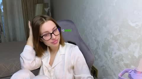 Jessy online show from 10/11/25, 06:12