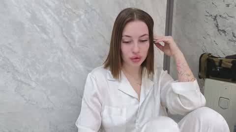 Jessy online show from 11/15/25, 05:16