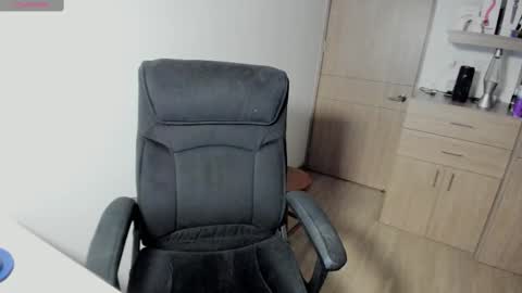 jessica_rabbit777_ online show from 11/16/25, 11:54