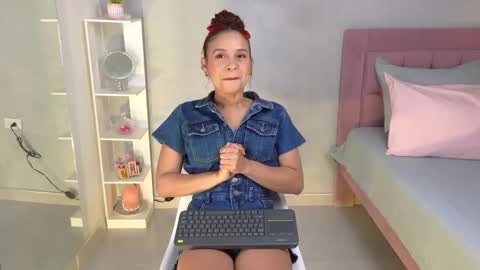 Snapshot of jessica_tom_ chatting on 09/13/25, 03:12 Jessica online show from 09/13/25, 03:12