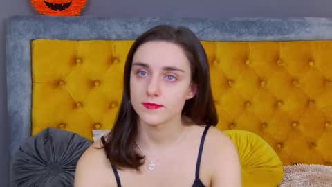 Jessica White online show from 11/17/25, 05:02