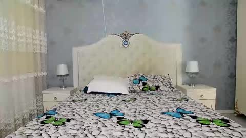 single mommy online show from 10/19/25, 06:52