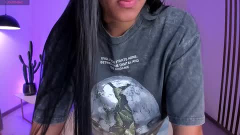 Snapshot of jessicawilliams1 chatting on 11/17/25, 09:37 JESS online show from 11/17/25, 09:37