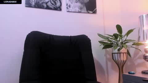 Snapshot of jessid_cutson chatting on 01/26/25, 08:56 Jessid online show from 01/26/25, 08:56