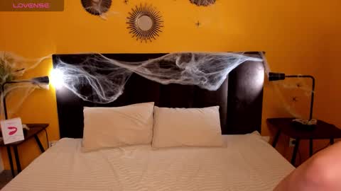 Snapshot of jessie_curlyy chatting on 10/23/25, 02:00 Jessie online show from 10/23/25, 02:00