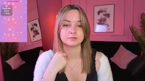 Jessie online show from 10/22/25, 05:41