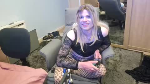 Snapshot of jessiessicaxx chatting on 12/28/24, 03:48 Jessiessicaxx online show from 12/28/24, 03:48