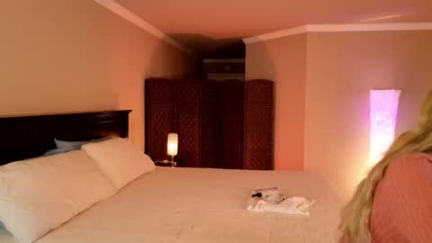 Snapshot of jessryan chatting on 11/18/25, 01:22 Jess Ryan online show from 11/18/25, 01:22