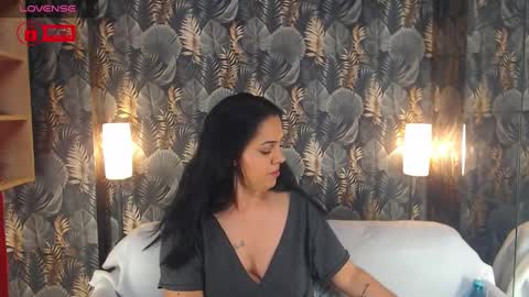 Snapshot of jessthewicked chatting on 12/19/24, 09:17 JessTheWicked online show from 12/19/24, 09:17