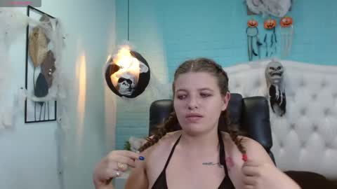 Snapshot of jessygreyx chatting on 10/22/25, 08:36 JESSY online show from 10/22/25, 08:36