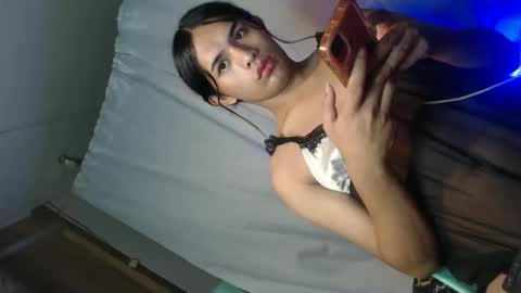 Snapshot of jessylicioushh chatting on 12/23/24, 02:13 jessylicioushh online show from 12/23/24, 02:13