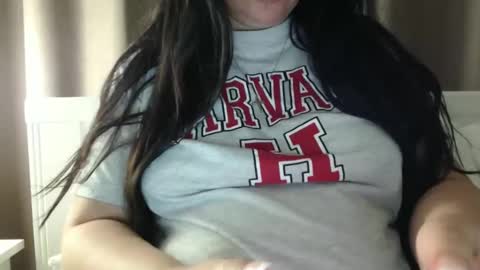 Snapshot of jessyqueen55 chatting on 02/02/25, 05:26 OnlyJessy online show from 02/02/25, 05:26
