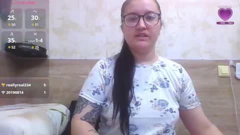 Snapshot of jessystoune1 chatting on 12/25/24, 06:41 Bye everyone i cant see any reason to stay here wish u luck online show from 12/25/24, 06:41
