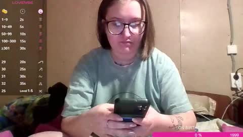 Snapshot of jessystoune1 chatting on 09/30/25, 08:08 Bye everyone i cant see any reason to stay here wish u luck online show from 09/30/25, 08:08