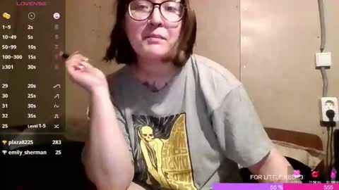 Snapshot of jessystoune1 chatting on 10/19/25, 07:09 Bye everyone i cant see any reason to stay here wish u luck online show from 10/19/25, 07:09