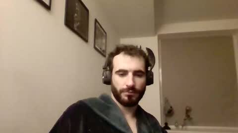 Snapshot of jestersquid89 chatting on 10/20/25, 09:04 jestersquid89 online show from 10/20/25, 09:04