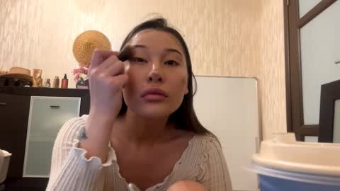 Lynn online show from 10/25/25, 09:17