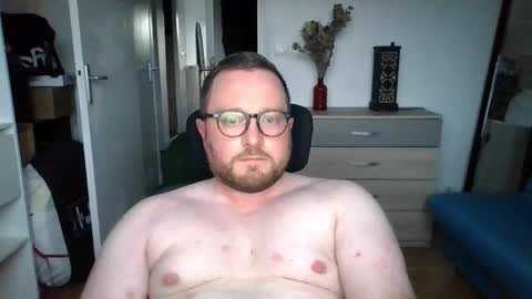 Snapshot of jeuneloup92 chatting on 10/27/25, 04:55 jeuneloup92 online show from 10/27/25, 04:55