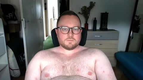 Snapshot of jeuneloup92 chatting on 11/16/25, 11:49 jeuneloup92 online show from 11/16/25, 11:49