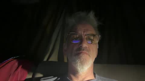 Snapshot of jewlronny chatting on 12/18/24, 05:31 jewlronny online show from 12/18/24, 05:31