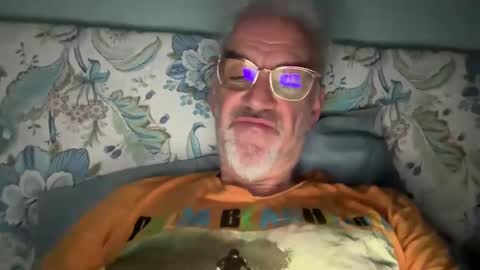 Snapshot of jewlronny chatting on 01/15/25, 07:37 jewlronny online show from 01/15/25, 07:37