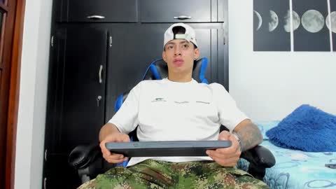 Snapshot of jey_cox23 chatting on 09/18/25, 12:29 jey cox online show from 09/18/25, 12:29