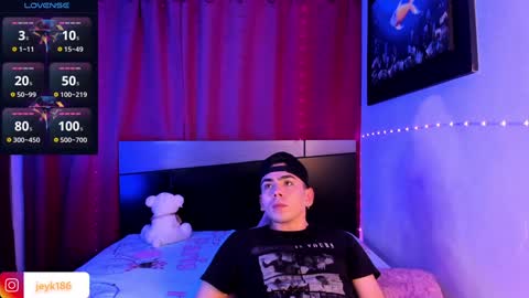Snapshot of jey_keler chatting on 02/05/25, 08:00 jey keler online show from 02/05/25, 08:00