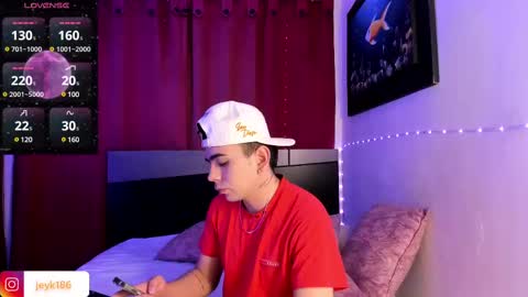 Snapshot of jey_keler chatting on 02/19/25, 03:06 jey keler online show from 02/19/25, 03:06