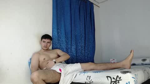 Snapshot of jeycob_happy97 chatting on 12/15/24, 11:45 Juan David online show from 12/15/24, 11:45