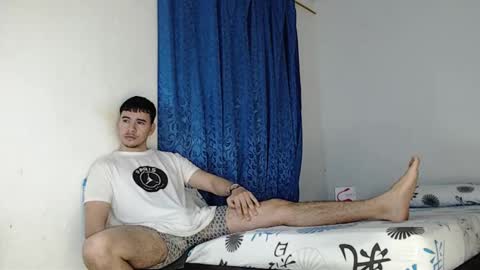 Snapshot of jeycob_happy97 chatting on 12/17/24, 11:06 Juan David online show from 12/17/24, 11:06