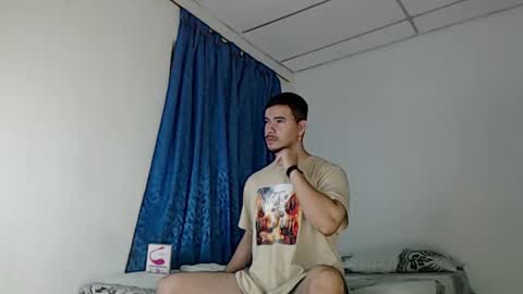 Snapshot of jeycob_happy97 chatting on 02/26/25, 11:09 Juan David online show from 02/26/25, 11:09