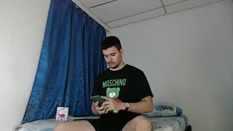 Snapshot of jeycob_happy97 chatting on 03/11/25, 11:12 Juan David online show from 03/11/25, 11:12